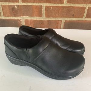 Klogs black leather slip on clogs
